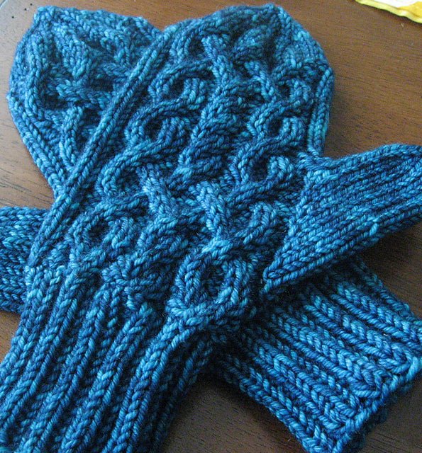 ' ' Cabled Mittens: Sunday October 26: 1 - 4pm by Mary | Wabi Sabi