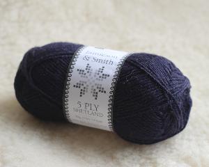 5-ply shetland - dark navy at Wabi Sabi