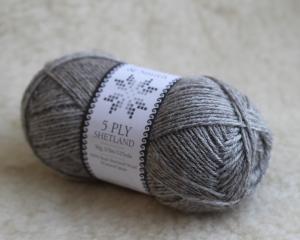 5-ply shetland - natural grey at Wabi Sabi