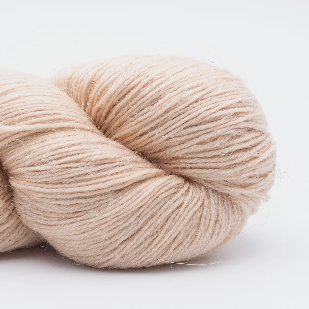 '009 powder ' lazy linen by kremke soul wool | Wabi Sabi