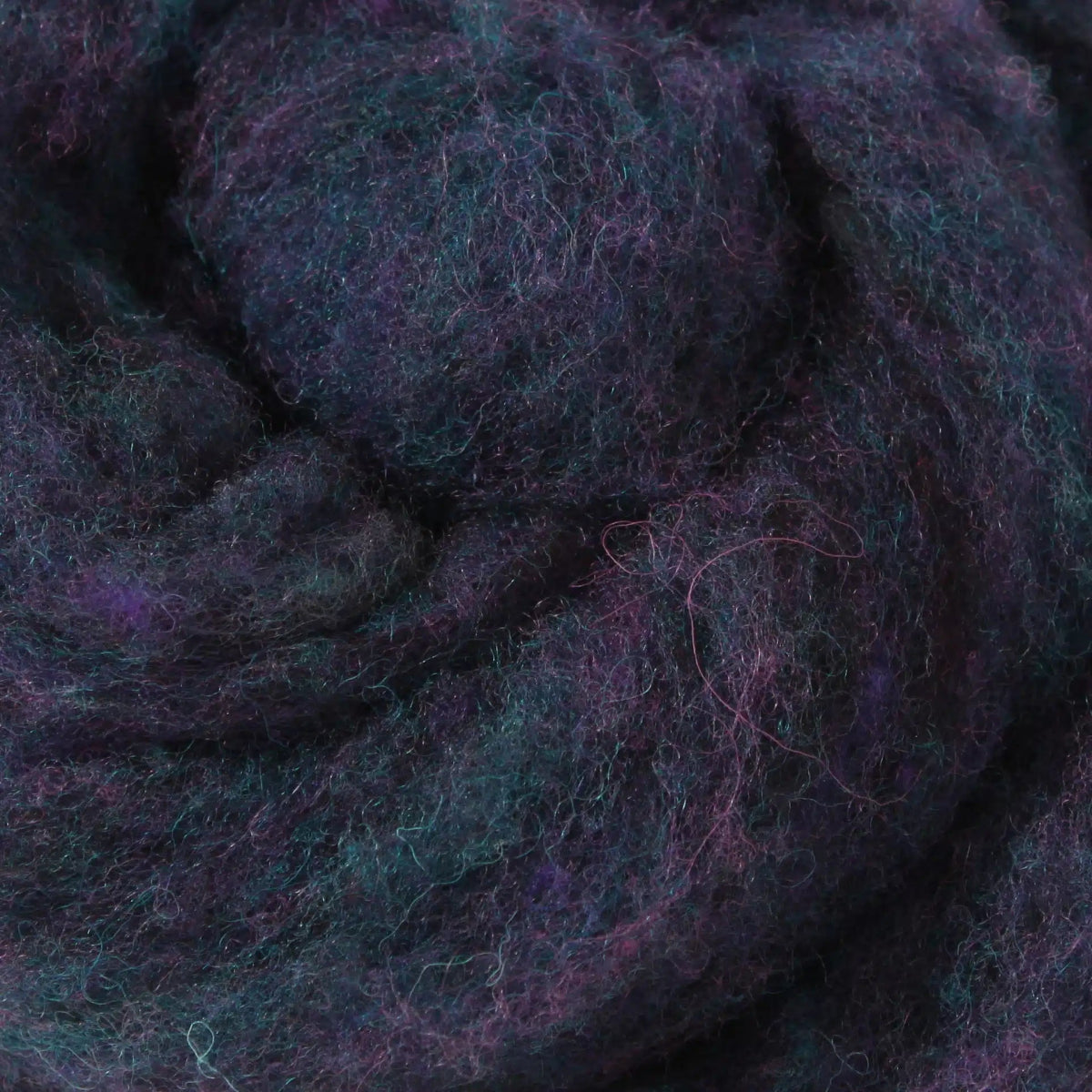 '103 Plum Heather ' 100% canadian wool roving by gram by Custom Woolen Mills | Wabi Sabi