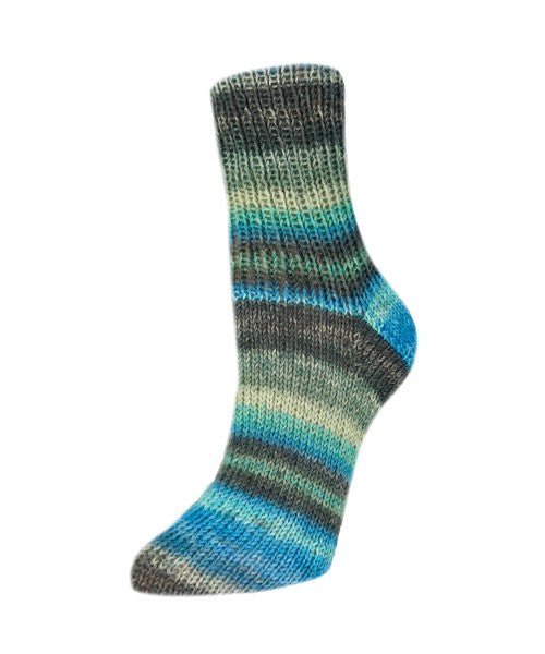 '3022 melody blue teal grey ' flotte socke by Rellana Garne | Wabi Sabi