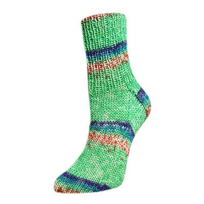 '3101 green ' flotte socke: graziosa by Rellana Garne | Wabi Sabi