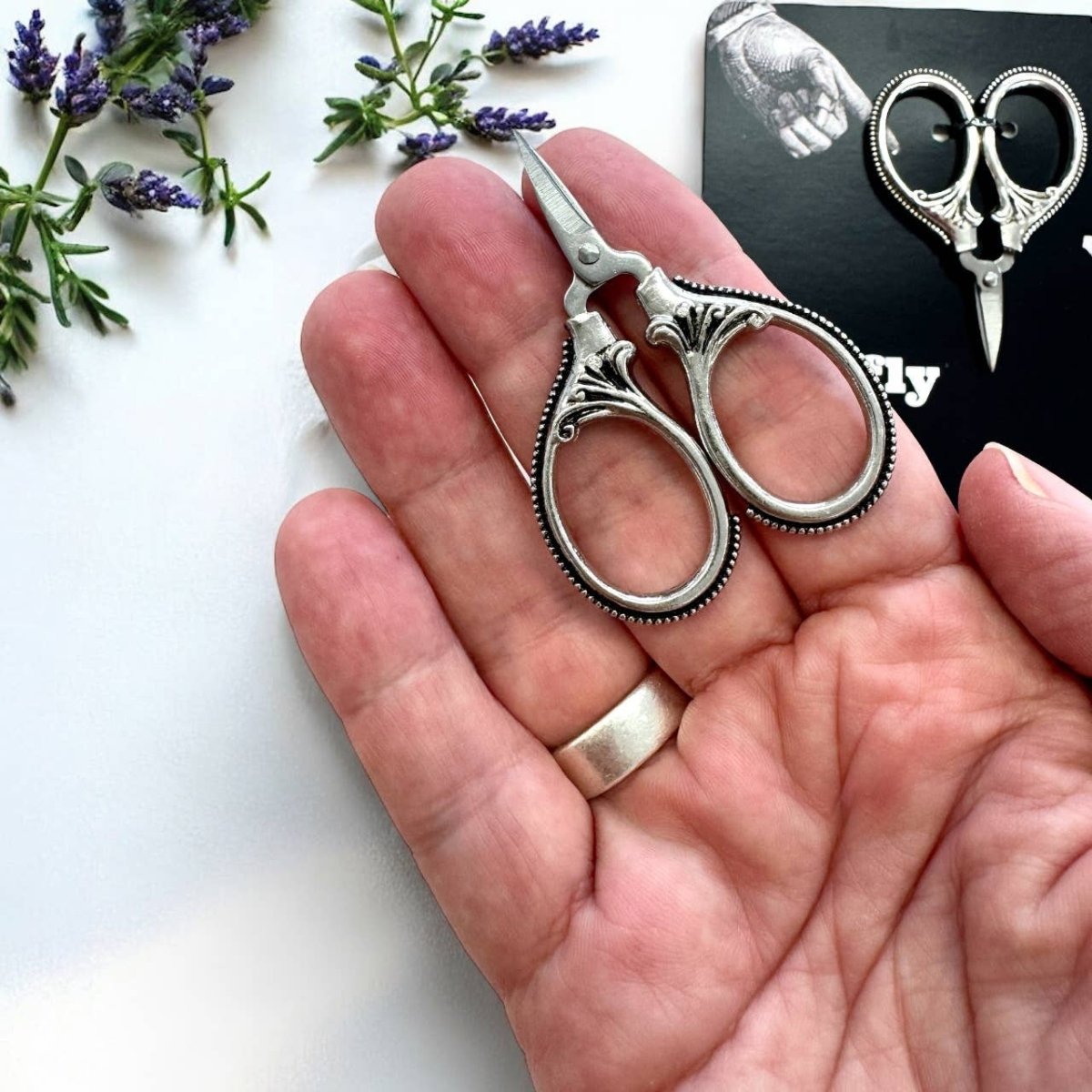 Petite Thread Snips by Firefly Notes at Wabi Sabi