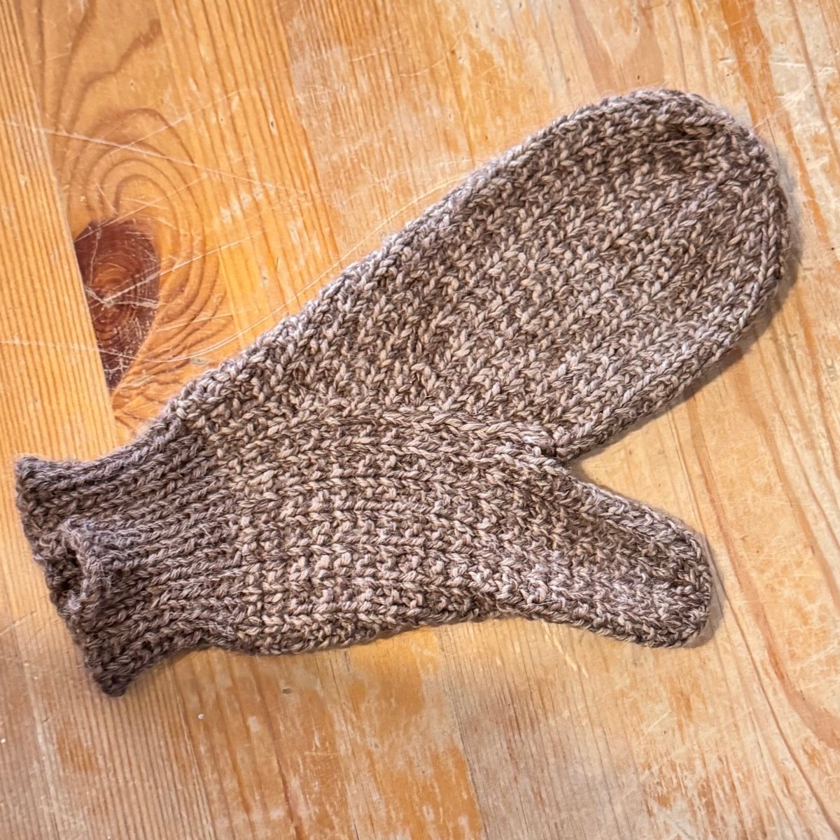 ringwood mittens by impertiknits at Wabi Sabi