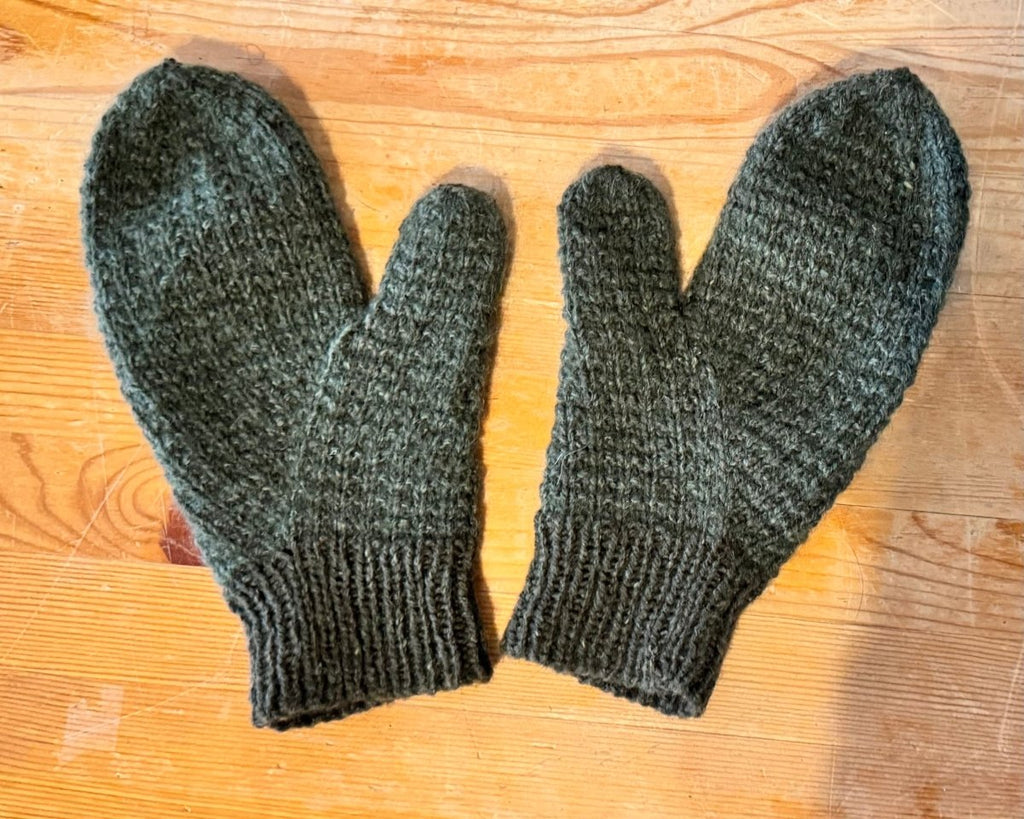 ringwood mittens by impertiknits at Wabi Sabi