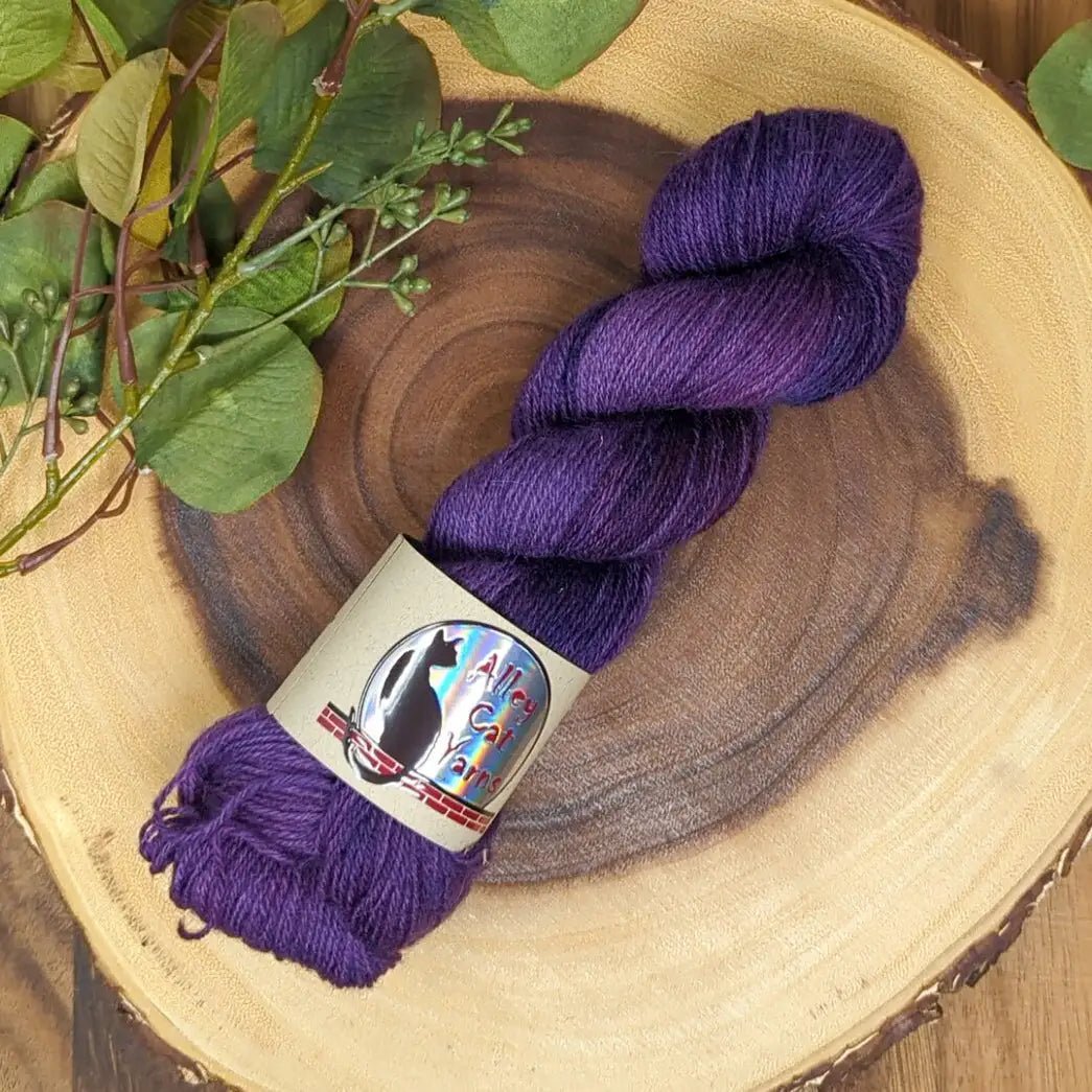 'tonal violet ' ontario sock by alley cat yarns trunk show | Wabi Sabi