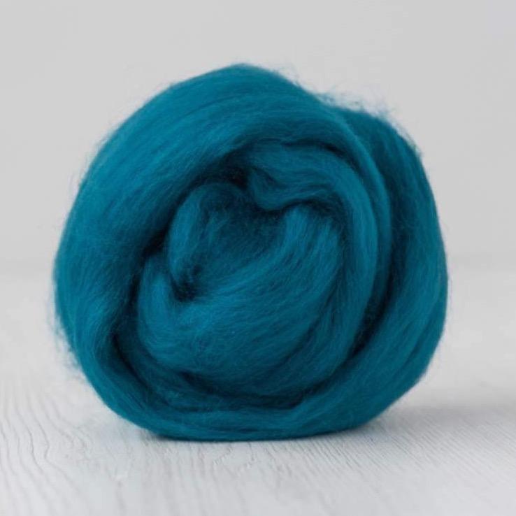 teal merino roving: solid colours by gram by dyeing house gallery at Wabi Sabi