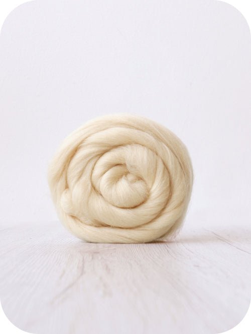 'acacia ' corriedale roving by gram by Ashford / DHG | Wabi Sabi