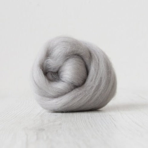 'cloud ' corriedale roving by gram by Ashford / DHG | Wabi Sabi