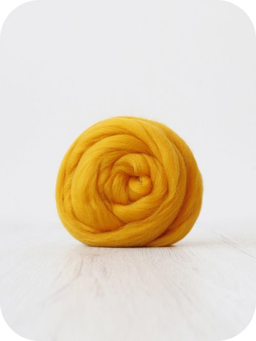 'yolk ' corriedale roving by gram by Ashford / DHG | Wabi Sabi
